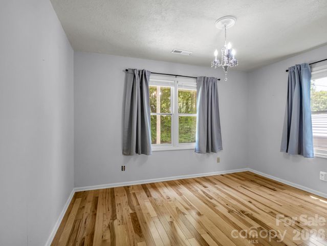 35 Chastain Hill Road, Mills River, NC 28759