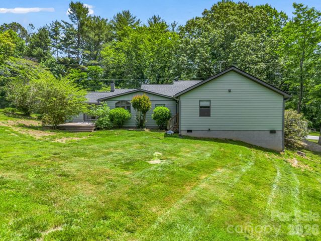 35 Chastain Hill Road, Mills River, NC 28759
