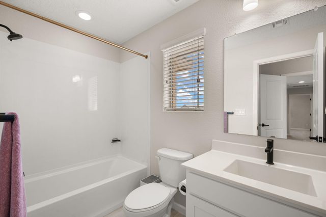 3002 Turquesa Loop SE, Rio Rancho, NM 87124