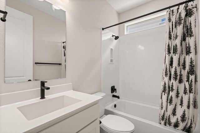 3002 Turquesa Loop SE, Rio Rancho, NM 87124