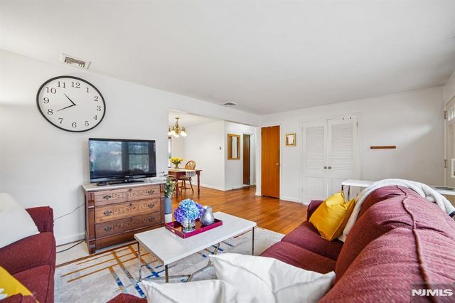 284 Madison Avenue, Cresskill, NJ 07626