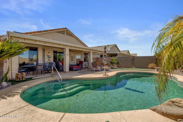 18093 N CANAL Drive, Surprise, AZ 85374