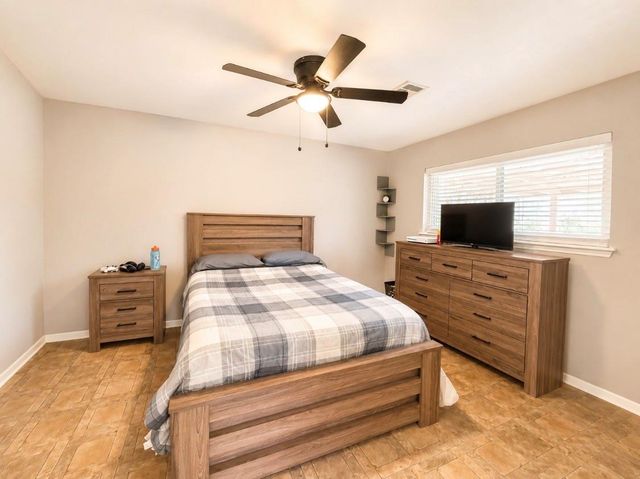 670 Fawn Drive, Houston, TX 77015