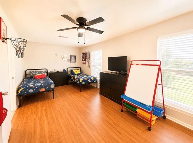 670 Fawn Drive, Houston, TX 77015