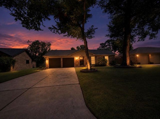 670 Fawn Drive, Houston, TX 77015
