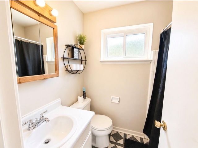 670 Fawn Drive, Houston, TX 77015