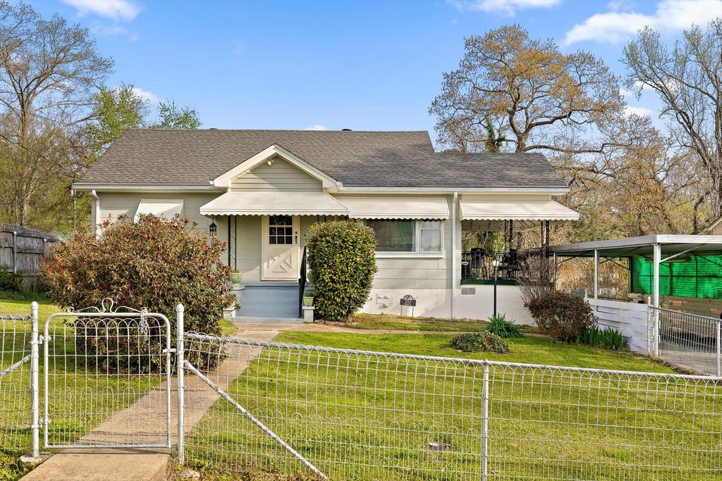 252 Warren Street, Rossville, GA 30741