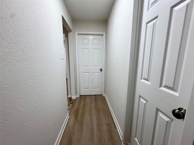 2301 N Thomspon Street, Conroe, TX 77303