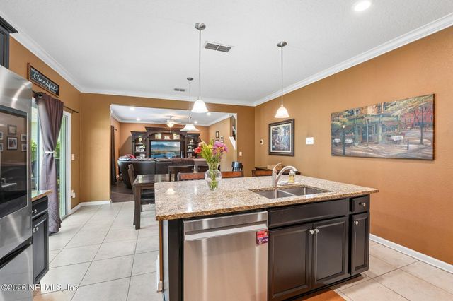 9749 ANSLEY LAKE Drive, Jacksonville, FL 32222