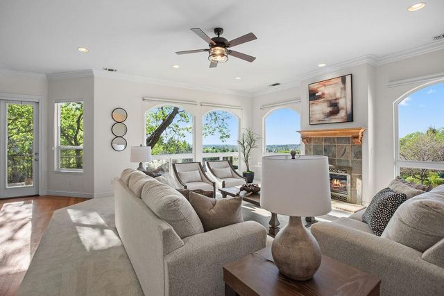 3287 Chasen Dr, Cameron Park, CA 95682