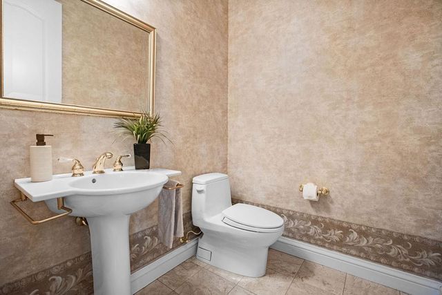 3287 Chasen Dr, Cameron Park, CA 95682