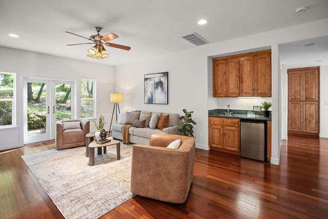 3287 Chasen Dr, Cameron Park, CA 95682