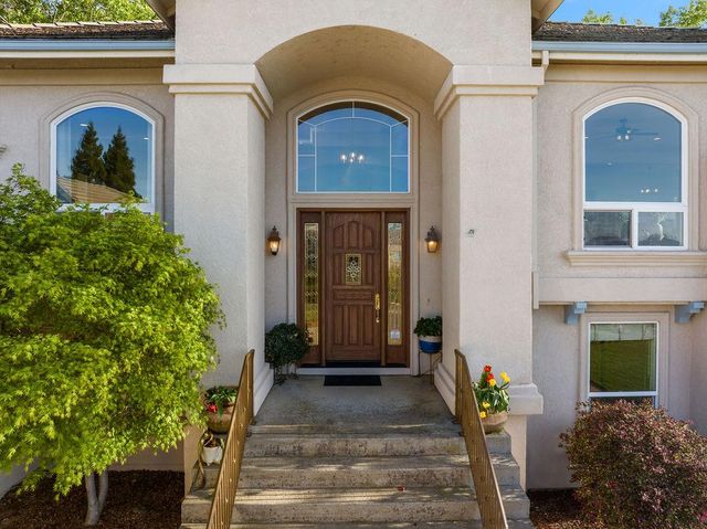 3287 Chasen Dr, Cameron Park, CA 95682