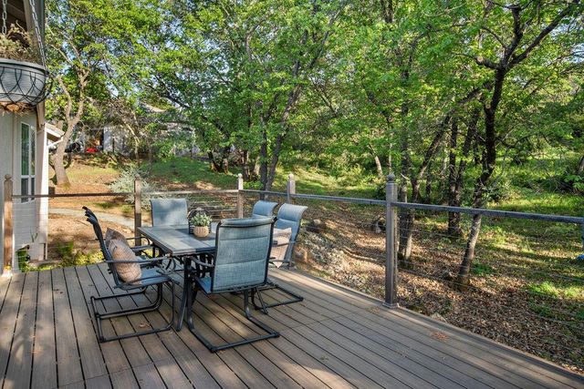 3287 Chasen Dr, Cameron Park, CA 95682