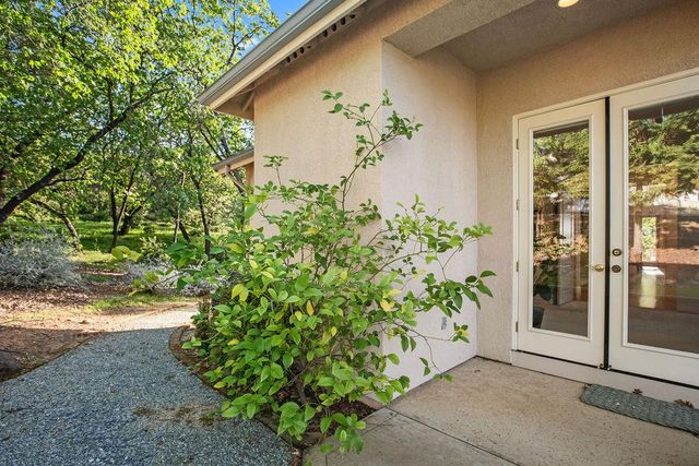 3287 Chasen Dr, Cameron Park, CA 95682