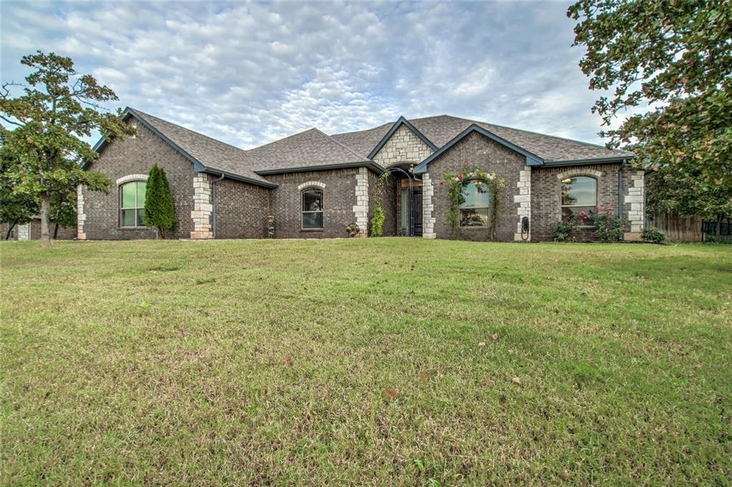 15570 Greenleaf Lane, Oklahoma City, OK 73165