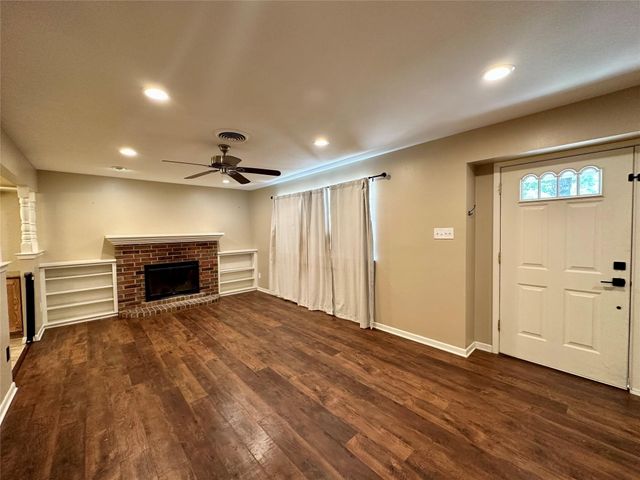 2804 Hollywood Drive, Arlington, TX 76013