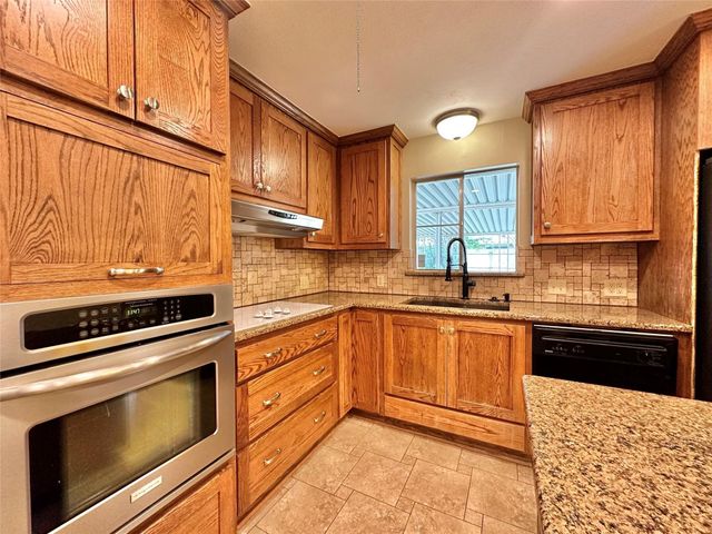 2804 Hollywood Drive, Arlington, TX 76013