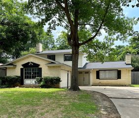 2804 Hollywood Drive, Arlington, TX 76013
