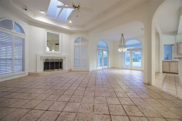 6804 NW 111TH LANE, Alachua, FL 32615