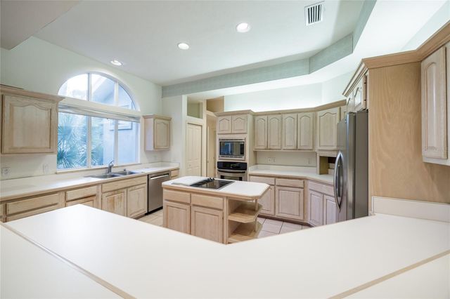 6804 NW 111TH LANE, Alachua, FL 32615