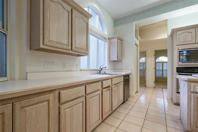 6804 NW 111TH LANE, Alachua, FL 32615