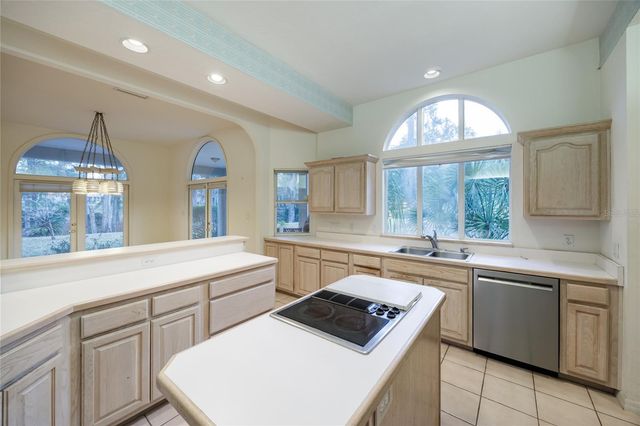 6804 NW 111TH LANE, Alachua, FL 32615