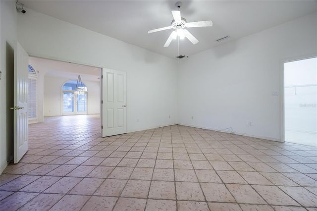 6804 NW 111TH LANE, Alachua, FL 32615