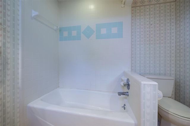 6804 NW 111TH LANE, Alachua, FL 32615