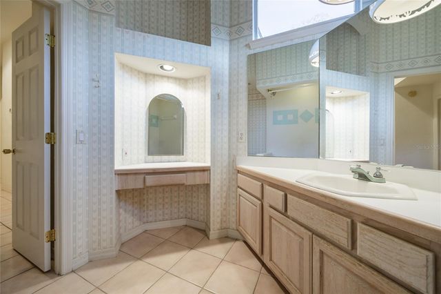 6804 NW 111TH LANE, Alachua, FL 32615