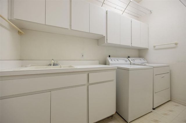 6804 NW 111TH LANE, Alachua, FL 32615