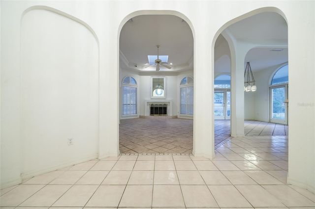 6804 NW 111TH LANE, Alachua, FL 32615