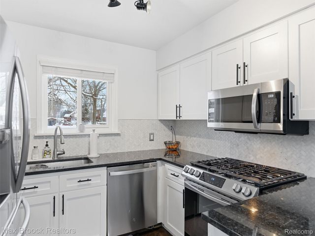 3655 Walnut, West Bloomfield Charter Township, MI 48324