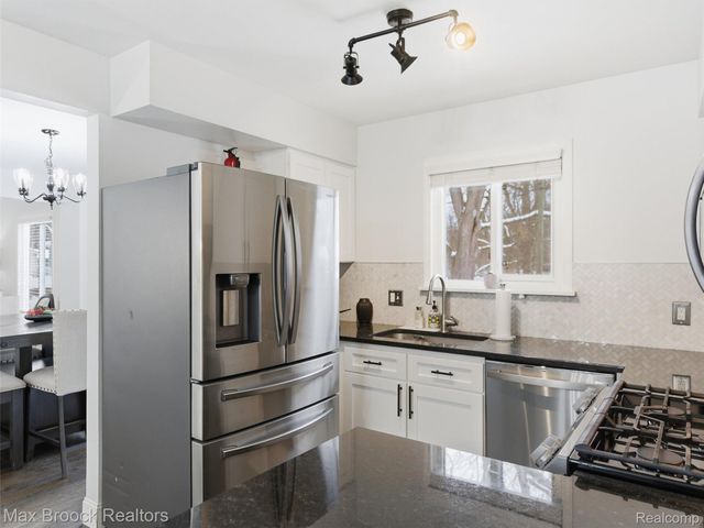 3655 Walnut, West Bloomfield Charter Township, MI 48324