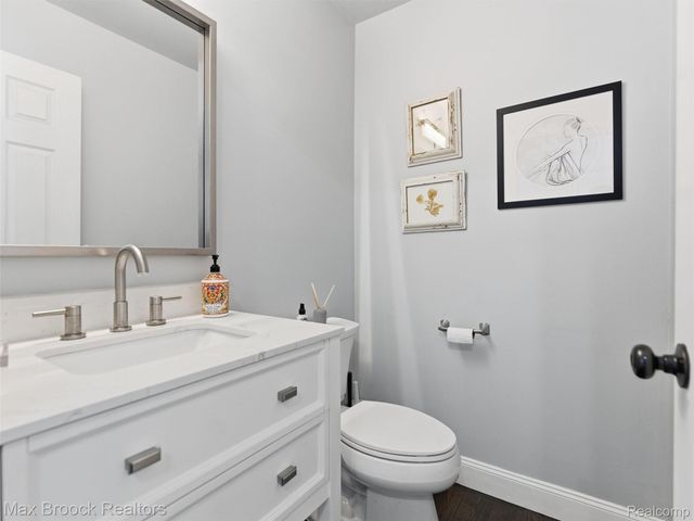 3655 Walnut, West Bloomfield Charter Township, MI 48324