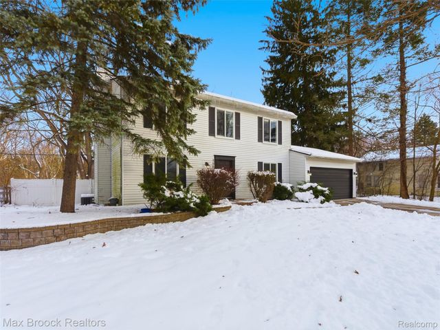 3655 Walnut, West Bloomfield Charter Township, MI 48324