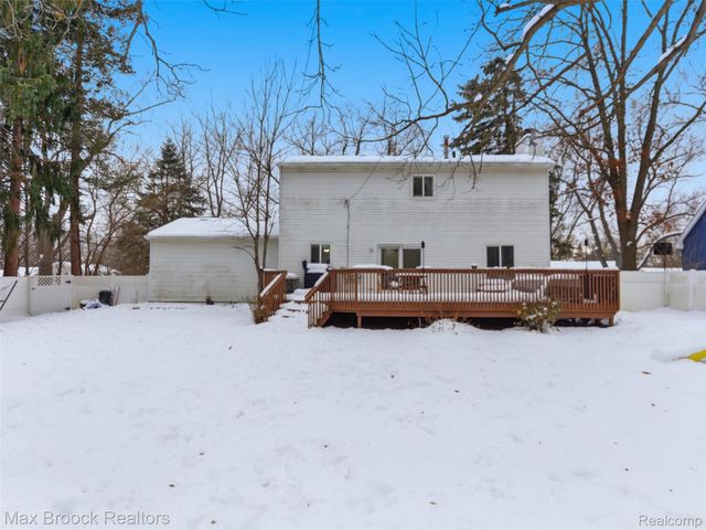 3655 Walnut, West Bloomfield Charter Township, MI 48324