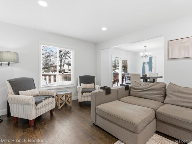 3655 Walnut, West Bloomfield Charter Township, MI 48324