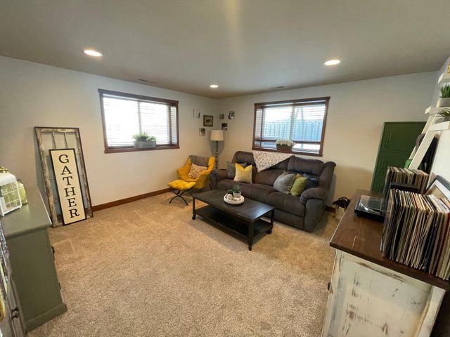 3907 13th Street S, Moorhead, MN 56560