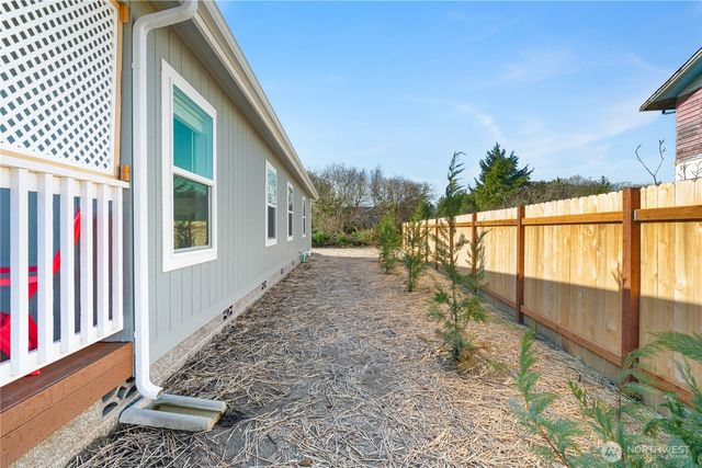 175 Wishkah Street SW, Ocean Shores, WA 98569