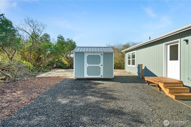 175 Wishkah Street SW, Ocean Shores, WA 98569