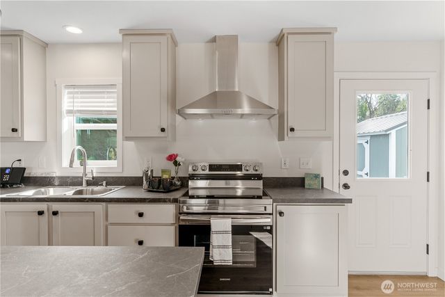 175 Wishkah Street SW, Ocean Shores, WA 98569