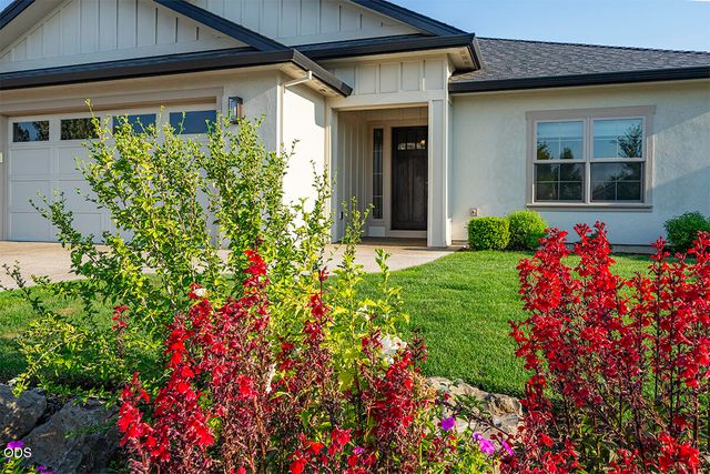342 Kansas Drive, Medford, OR 97504