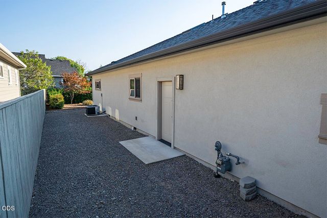 342 Kansas Drive, Medford, OR 97504