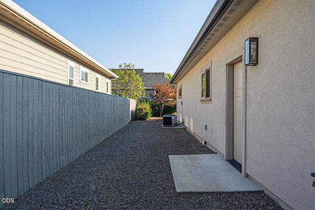342 Kansas Drive, Medford, OR 97504