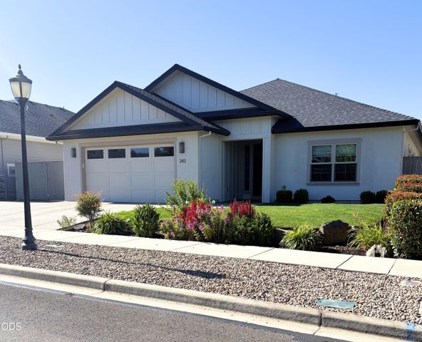 342 Kansas Drive, Medford, OR 97504