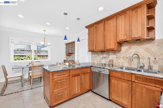 6252 Robin Ct, Pleasanton, CA 94588
