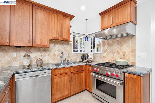 6252 Robin Ct, Pleasanton, CA 94588