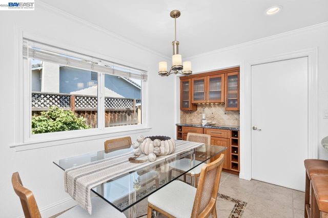 6252 Robin Ct, Pleasanton, CA 94588