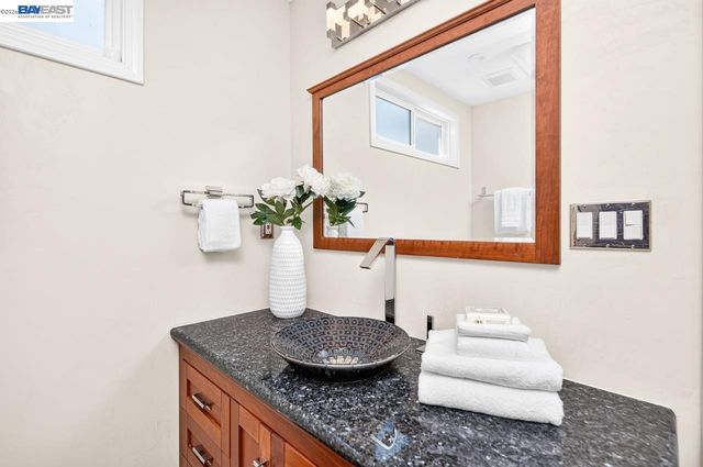 6252 Robin Ct, Pleasanton, CA 94588